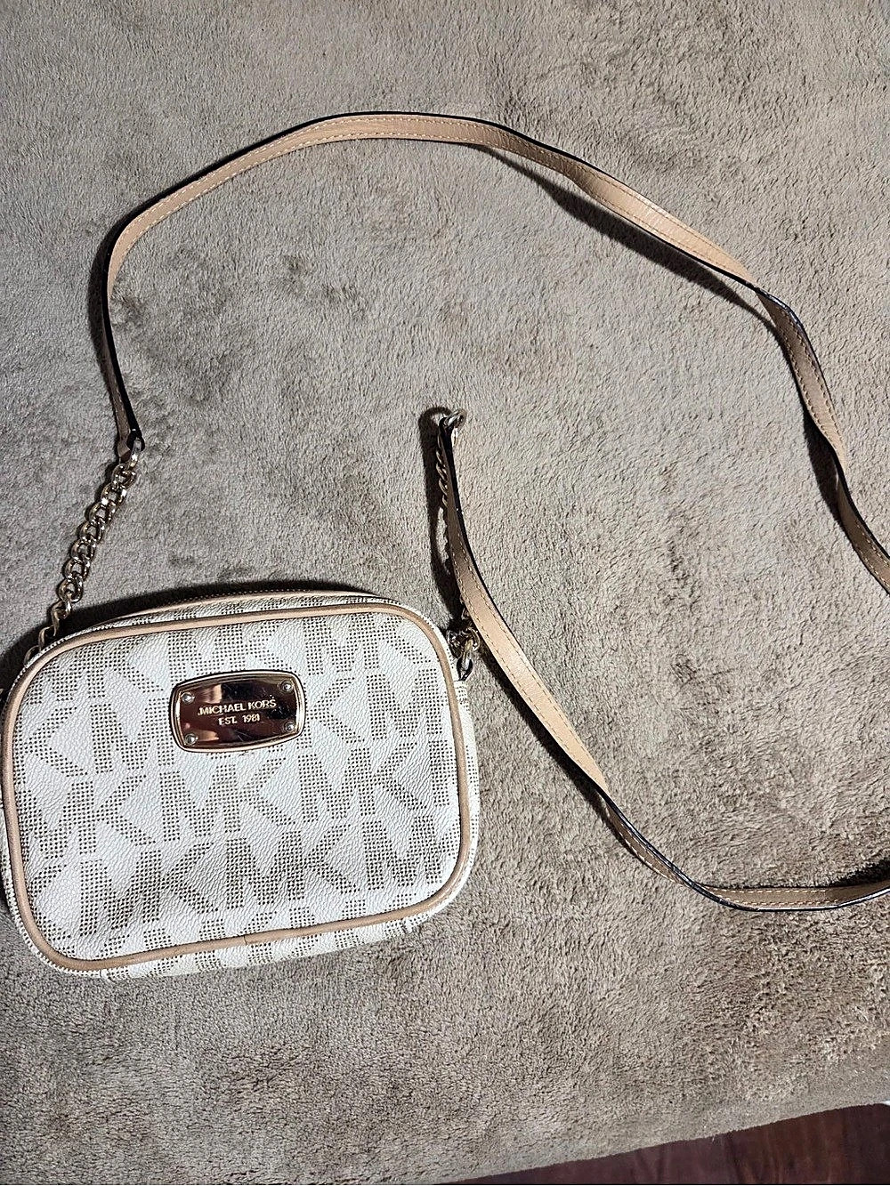 Michael Kors Jet Set Large Logo Crossbody Bag Beige & White - Picture 2 of 7